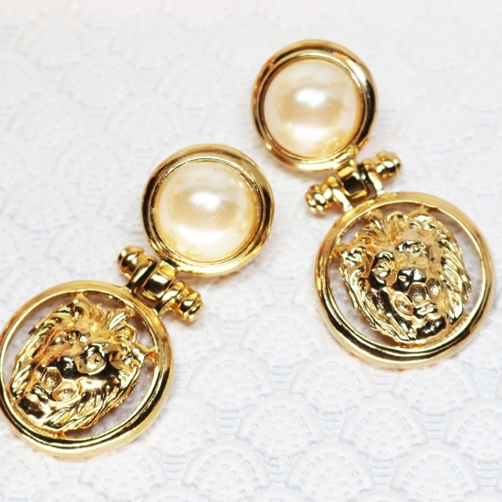 Simulated Pearl Cabochon Lion's Head Doorknocker Earrings - Picture 6 of 8